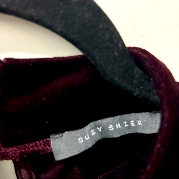 Sleeveless velour top with mesh detail - Picture 4 of 5